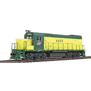   HO Scale Diesel EMD GP15 1 Powered   Chicago And North Western #4400