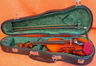   for offering is a Knilling Etude 1/10 Violin with Hard Case and Bow
