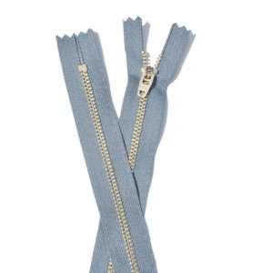   Brass Zipper #4.5   578 Rail Grey (1 Zipper) Arts, Crafts & Sewing