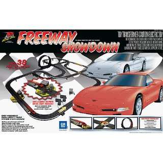   HO Scale Roadracing Set   Freeway Showdown w/Corvettes Toys & Games