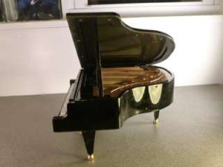 Wonderland Classical Music Box Grand Piano 6 Songs Moving Keys  