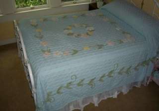 Seaside Cottage Blue,White Daisies,Vtg Large Chenille Bedspread Iced 