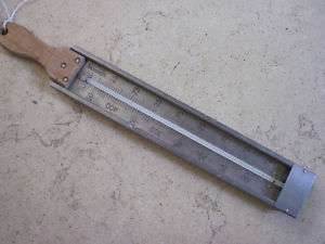 VINTAGE CANDY WEXLER Thermometer Wood & Metal 450 degre  