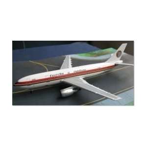  Flight Miniatures Boeing 737 800 Delta Scale 1/200 Toys 
