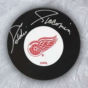  Ed Giacomin Detroit Red Wings Autographed/Hand Signed 