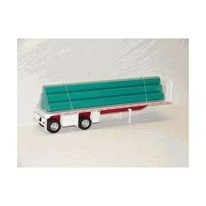  Spread Axle Flatbed with Pipeload Toys & Games