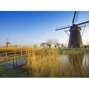 Canal and Windmills at Kinderdijk, UNESCO World Heritage Site, Holland 