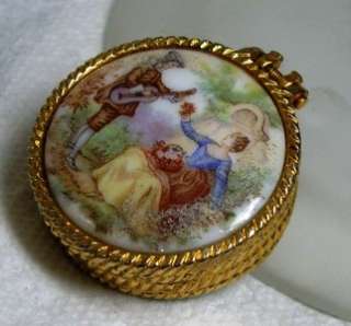 Vintage Porcelain Fragonard Courting Couple Pill Box  