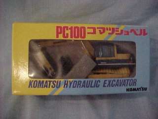 KOMATSU HYDRAULIC EXCAVATOR METAL  1/48 SCAL   ORIG. BOX  