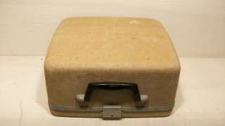 Vintage Royal Quiet De Luxe Typewriter in Original Case  