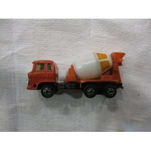   Size Cement Mixing / Deliver Truck Matchbox Car Die Cast Collectibles