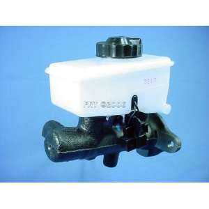  Qualitee International Parts 66 83 020 New Master Cylinder 