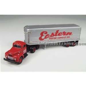   IH R 190 Tractor w/32 Fruehauf Aerovan Trailer   EMX Toys & Games