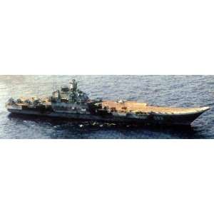   350 USSR Admiral Kuznetsov Aircraft Carrier Kit Toys & Games