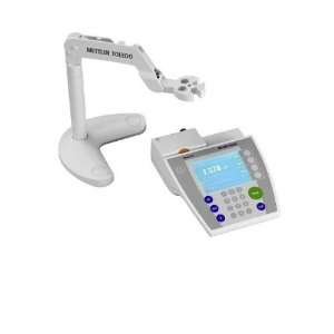 Mettler Toledo SevenMulti pH Meter, with Variable pH Resolution and 
