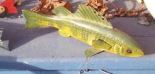   painted Green Ice fishing Spearing Wood Fish Decoy Wooden Lure  