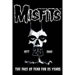  THE MISFITS 25 YEAR SKULL OF FEAR MAGNET