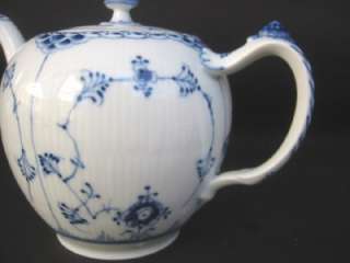 Royal Copenhagen Blue Half Lace Teapot 1 / 611 Tea Pot Date 1968 