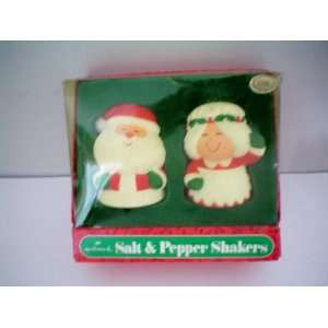   Christmas Salt and Pepper    Santa Claus and Mrs. Claus    2.75 tall