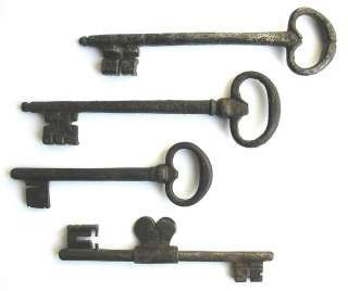 ANTIQUE KEY LOT 4 CAST IRON RARE DOUBLE FRENCH METAL #B  