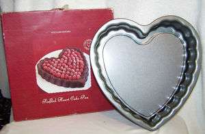 Williams Sonoma Ruffled Heart Cake Pan Valentines Bake  