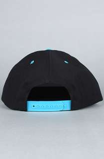 Two In The Shirt) The Classic Snapback Cap in Black 