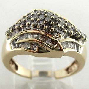   Vintage 80s Ladies 14k Yellow Gold Diamond Cluster Fashion Ring