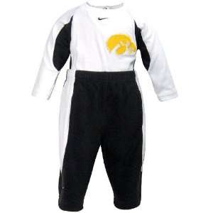  Nike Iowa Hawkeyes Touchback 2 Piece Creeper Set Sports 