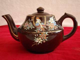 Vintage C. (1945 1953) TM OCCUPIED JAPAN Brown Teapot Floral & Parrot 