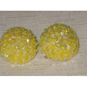 com Vintage Light Weight YELLOW Sequin & Bead 1 Inch Clip On Earrings 