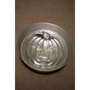  Wilton Multi Pan Halloween Pumpkin Cake Pan    Jack O Lantern Cake 
